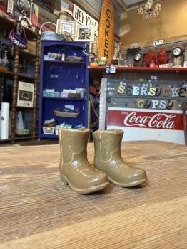 Cowboy boots salt and pepper shaker