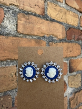 Black cameo with rhinestone 