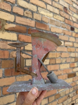 Vintage egg scale