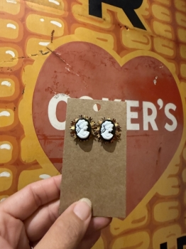 Gold burst cameos 