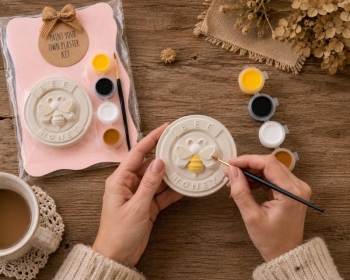 Dreamology ~ The Paper Garden - Fall Plaster Figurine Paint Kits: Kit, Small Pumpkin