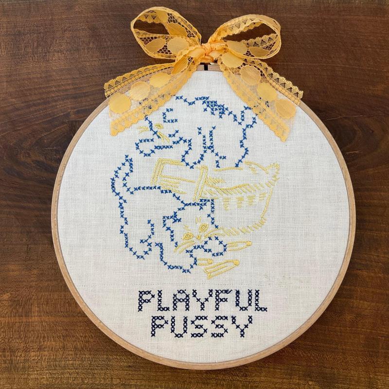Playful Pussy Embroidery Décor