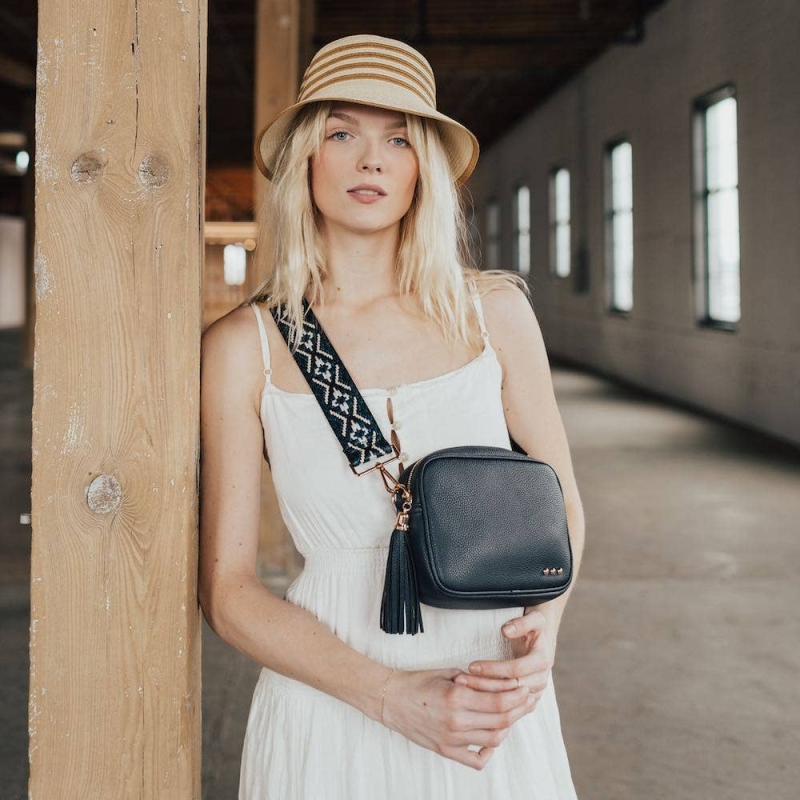 Pretty Simple - Willow Camera Crossbody Bag