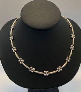 White gold neckalce
