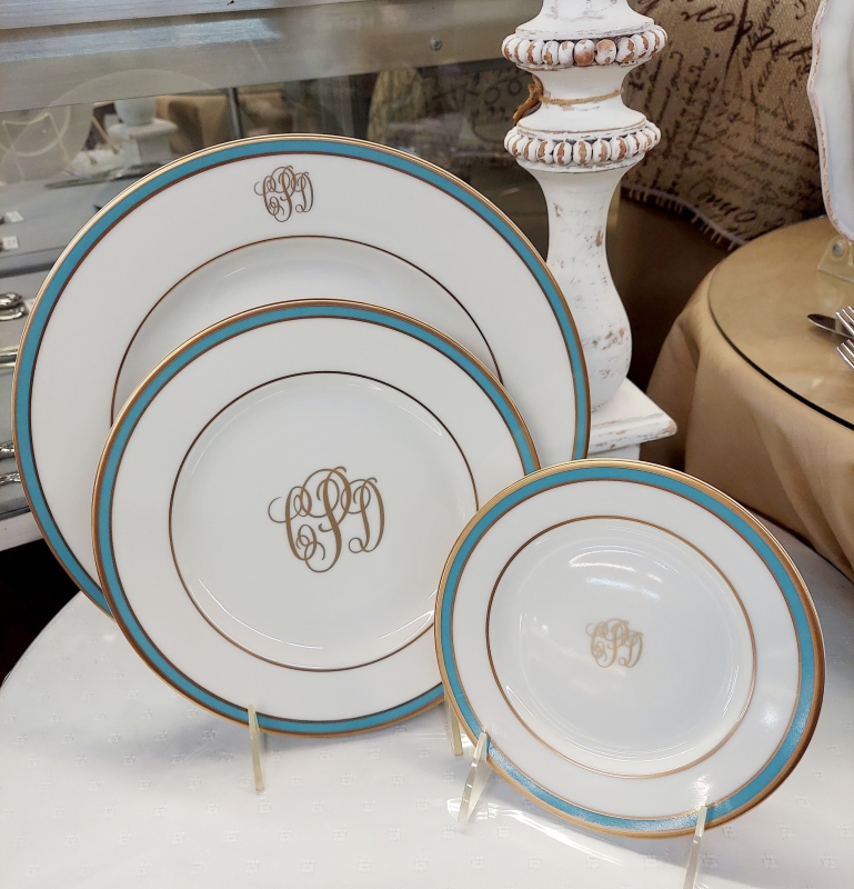 Pickard Signature White and Blue Rim