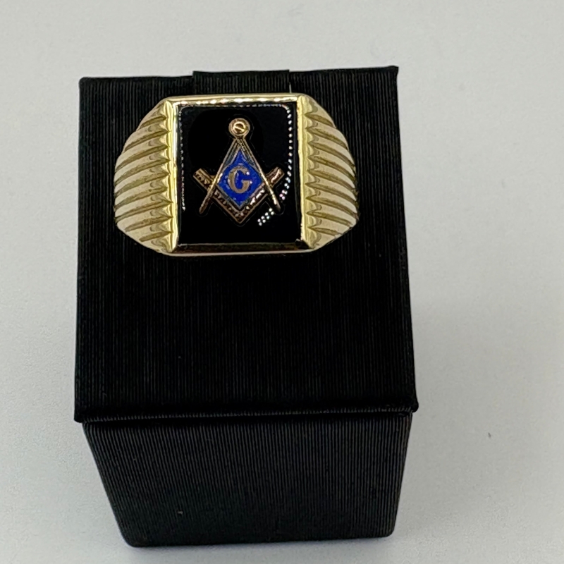 Men’s Masonic Black Onyx Gold Ring