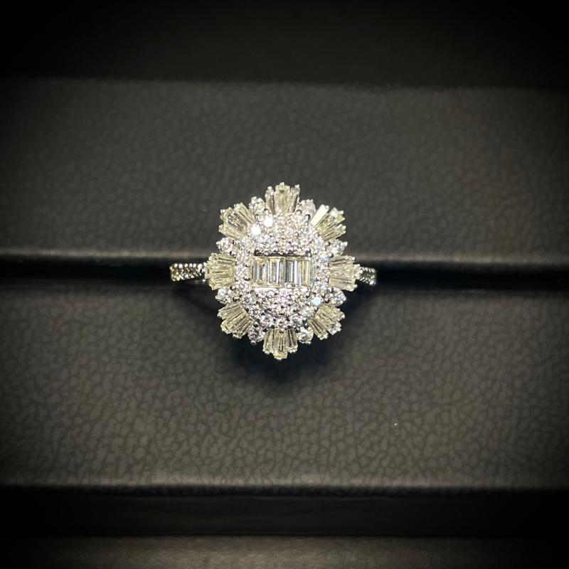 14KT White Gold Sunburst Ring