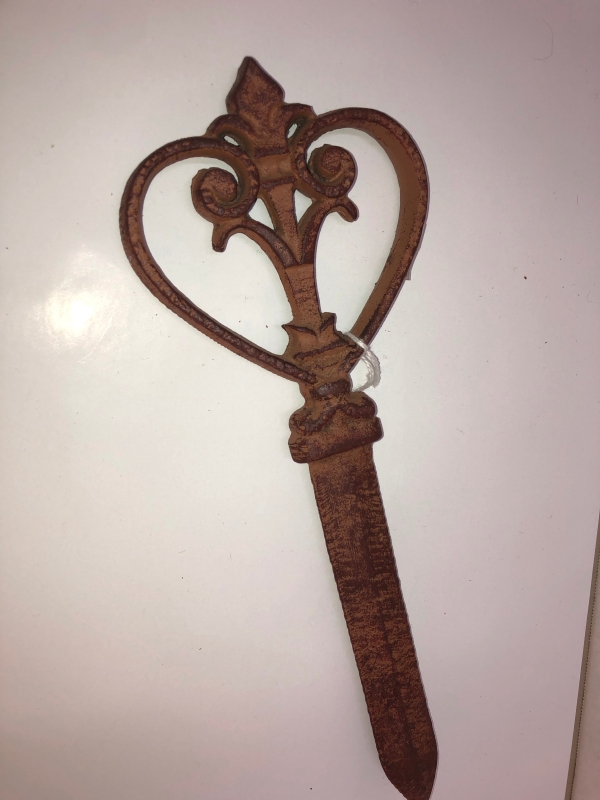 S Garden Heart Key