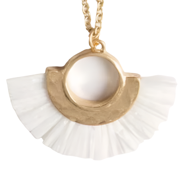 Paradise Raffia Short Necklace- White