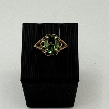 Vintage-Inspired Peridot Ring