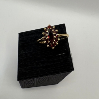 Vintage-Inspired Garnet Cluster Ring