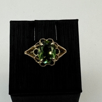 Vintage-Inspired Peridot Ring