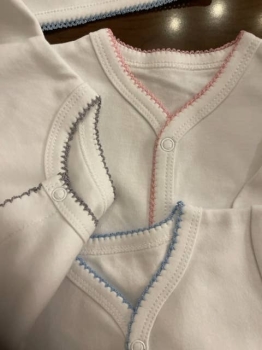 Picot Trim 2 Button Day Gown: Pink Trim / 3 Mos