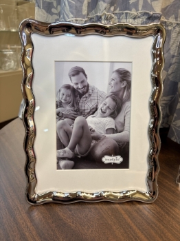 Large Wavy Metal Frame
