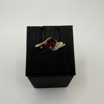 Garnet Ring