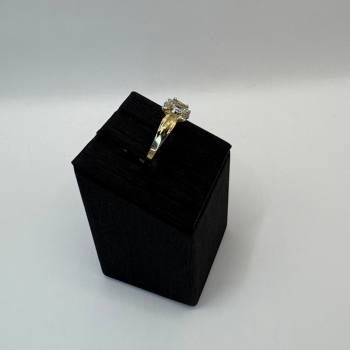 Celeste Glow Aquamarine Ring