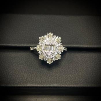 14KT White Gold Sunburst Ring