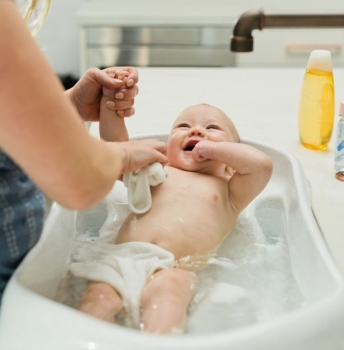 First Suds Infant to Toddler Tub