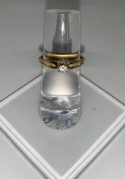 Women's Small Gold Diamond Ring