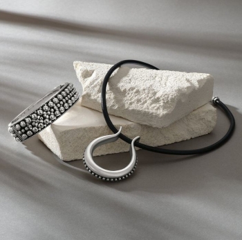Pretty Tough Pierced Hinge Bangle