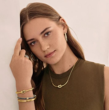 Interlok Single Knot Hinged Bangle- Gold