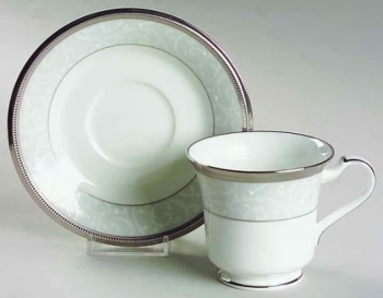 Lenore Platinum by Noritake