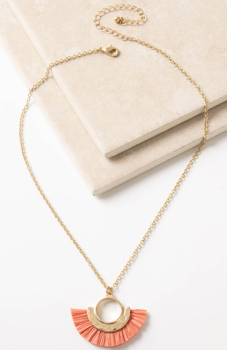 Paradise Raffia Short Necklace- White