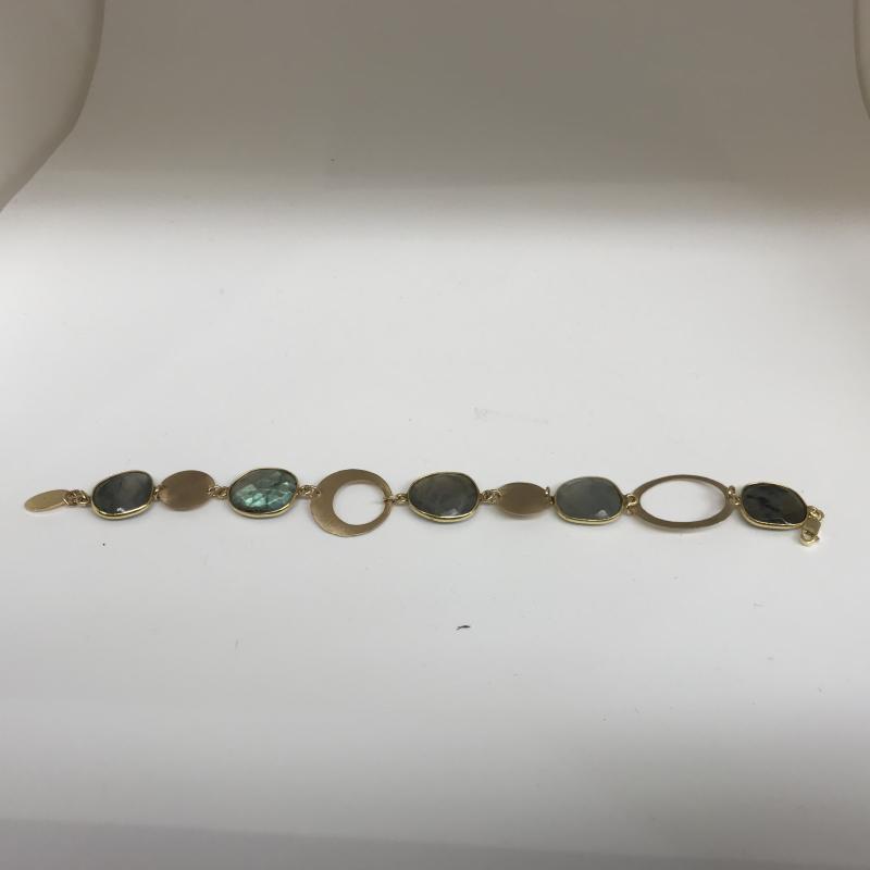 Gold filled bracelet with Labradorite 