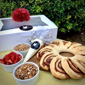 Wreath Cake