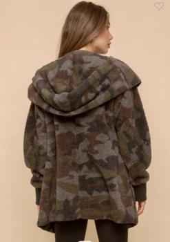 camo fuzzy open jacket