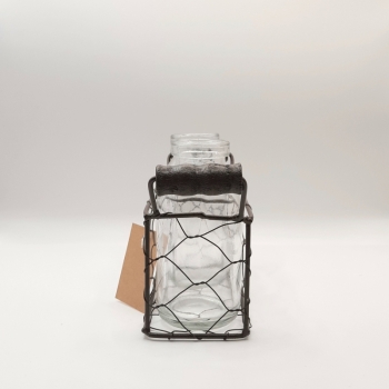Two-Bottle Chicken Wire Caddy