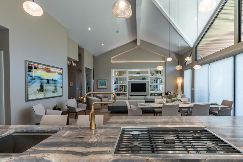 Cove-Lit Living Soffit