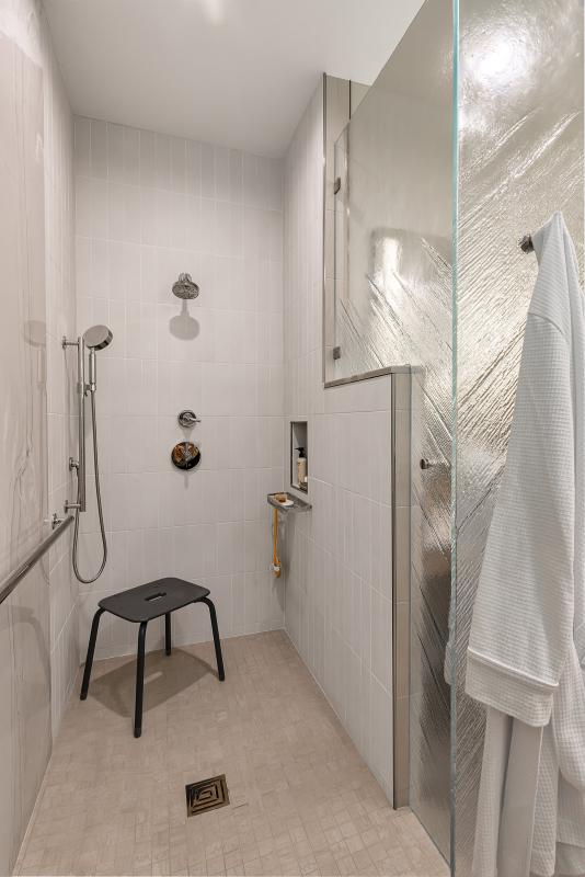 Zero Threshold Primary Shower