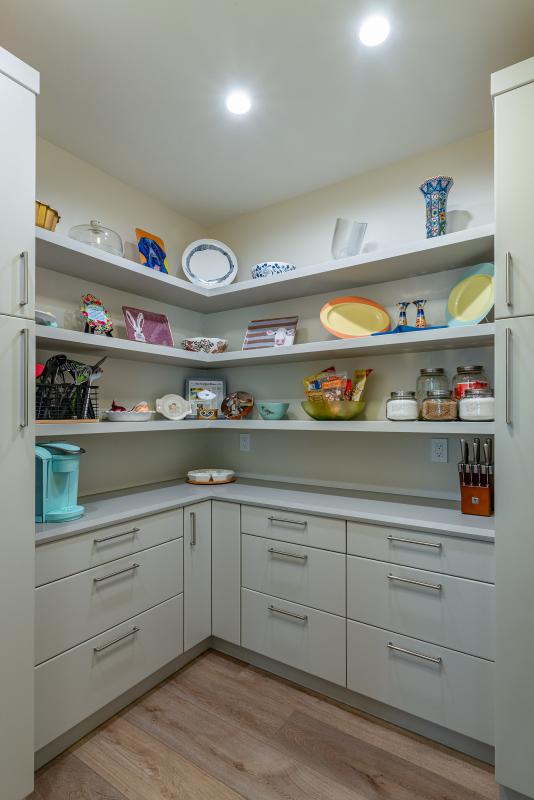 Walk In Butler's Pantry