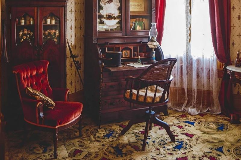 Haunted San Diego Explore the Whaley House chair