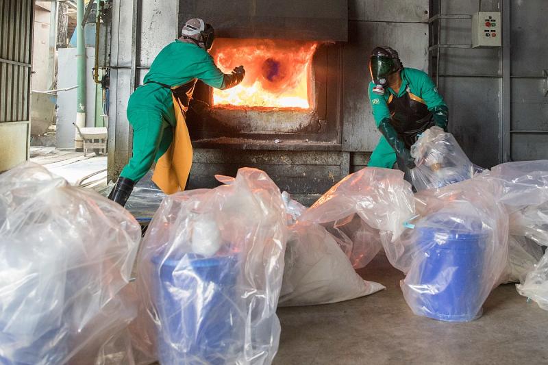 1200px-Incineração de três toneladas de drogas 46262194345