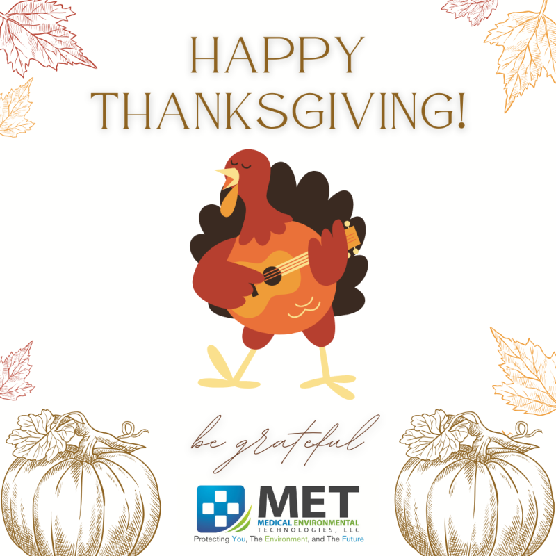 Golden Minimalist Happy Thanksgiving Thankful Quote Instagram Post